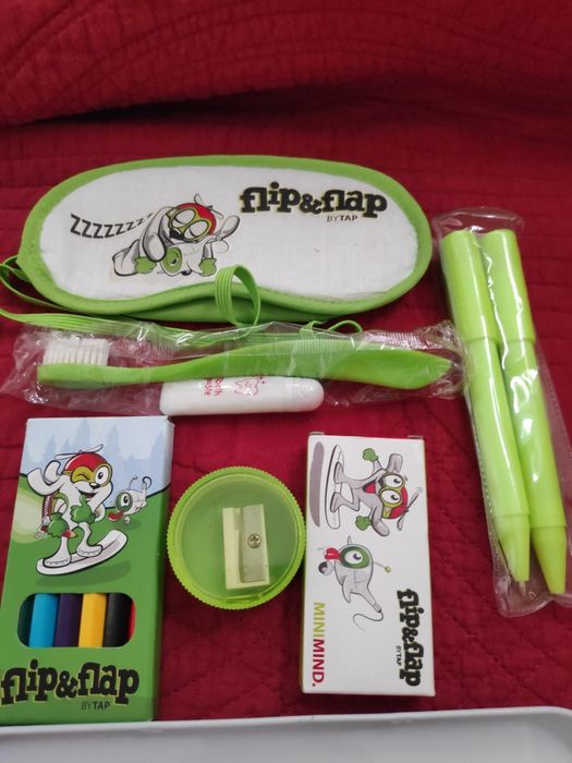 Jogos, com embalagem em caixa, novo e usado.