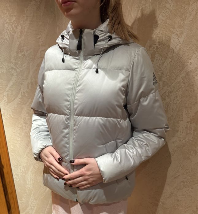 Пуховик Adidas.