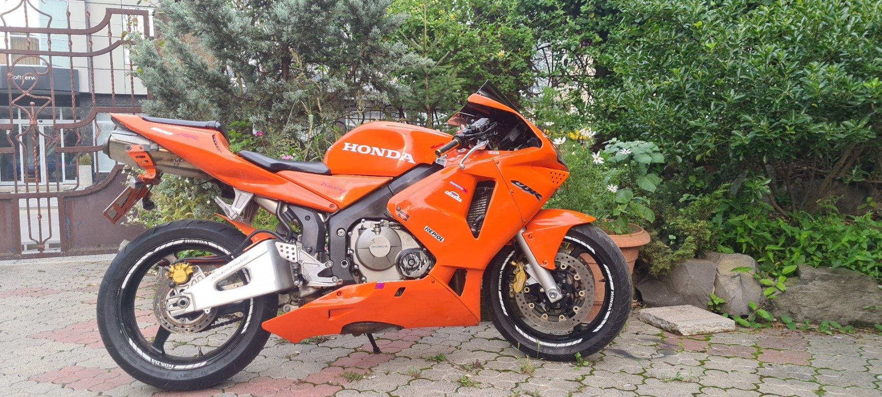 Honda  cbr 600 rr в  гарному  станi