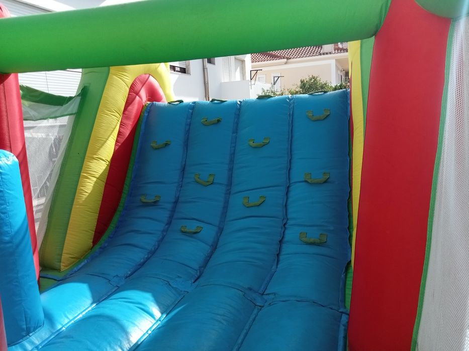 Vende se insuflável usado