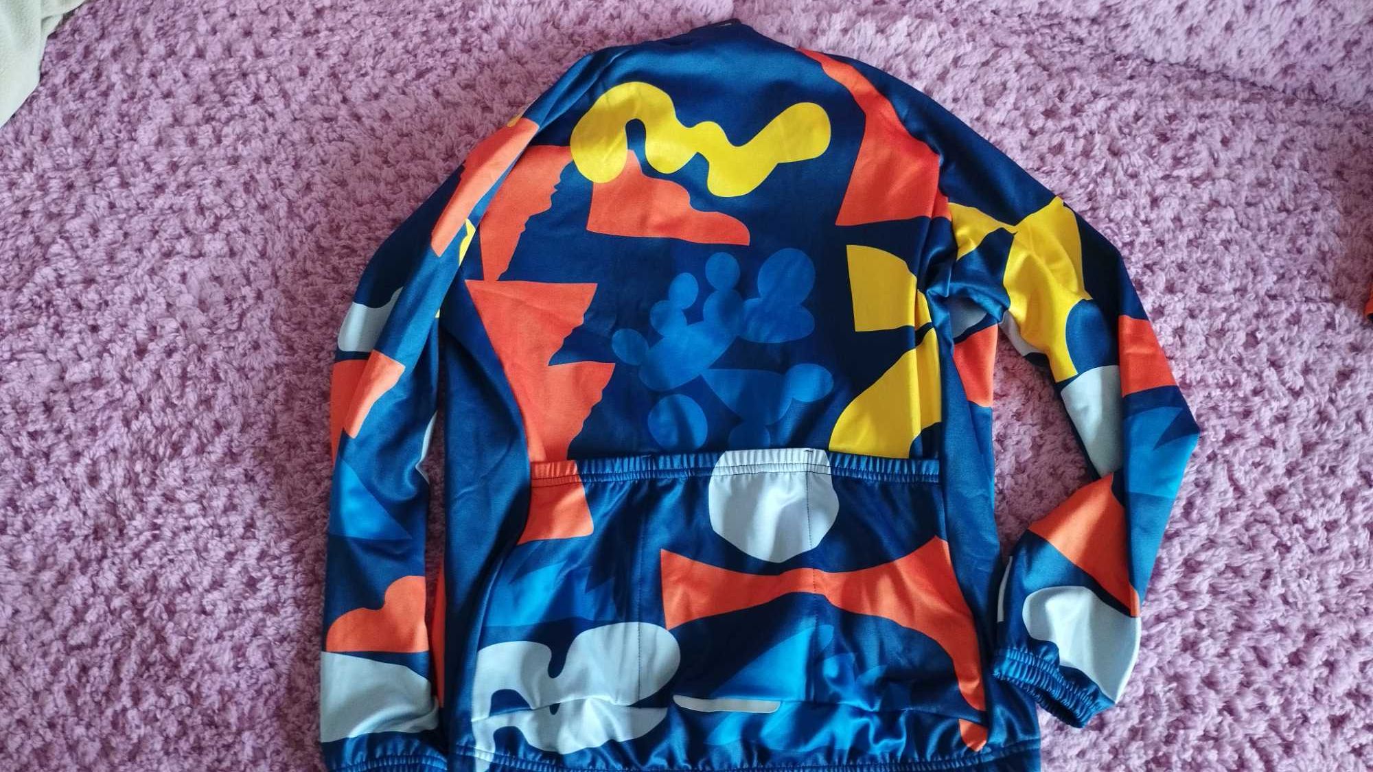 Roupa de ciclismo nova para mulher  (com etiqueta)