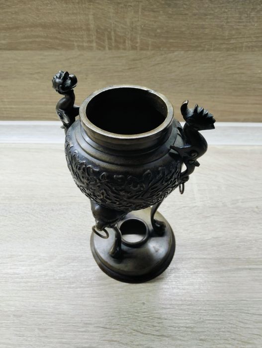 Zabytkowa kadzielnica z brązu, Chiny