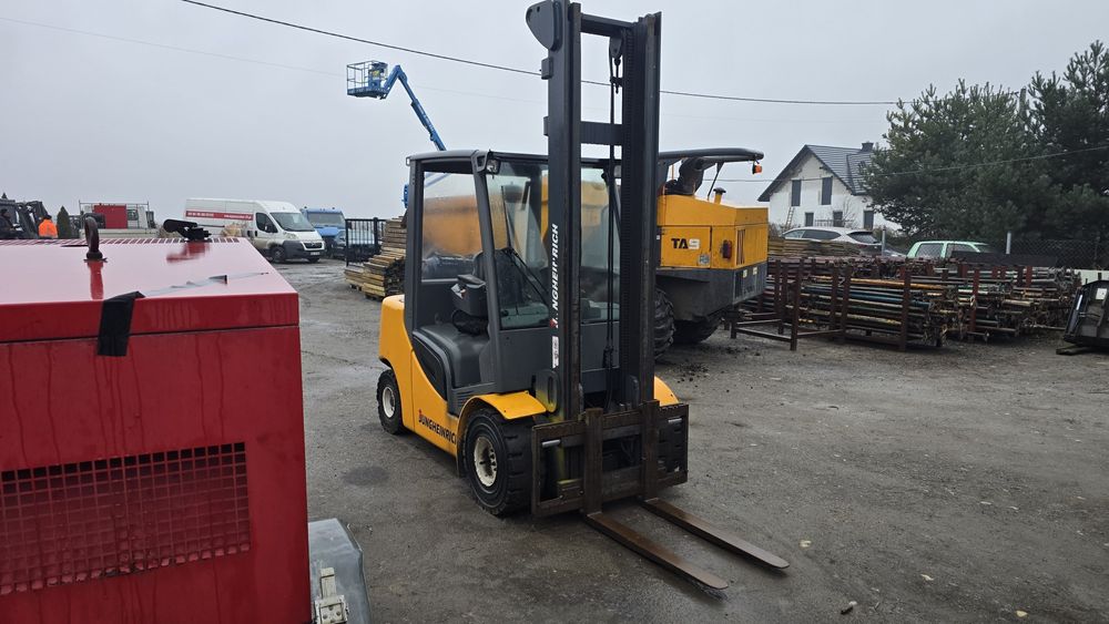Wózek widłowy 3,5t Jungheinrich DFG 435s