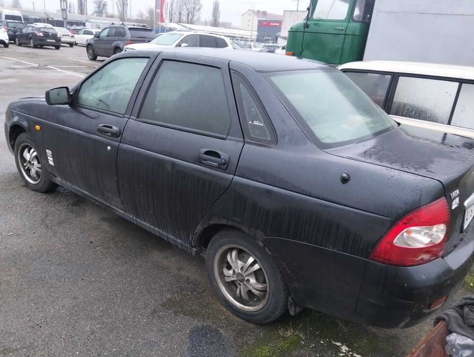 Продам Ладу Приору 1.6 гниловати