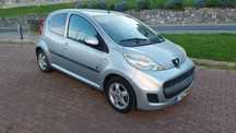 Peugeot 107 Black & Silver 1.0 Vvt-i 5p+AC 2012