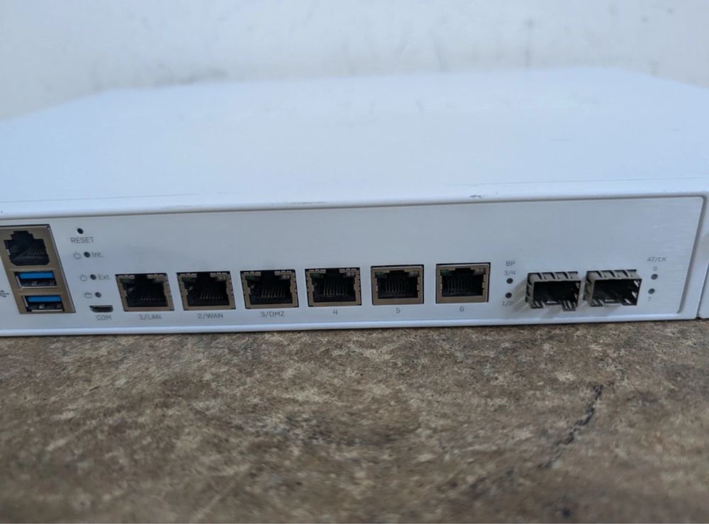 Міжмережевий екран / сервер Sophos XG 230 Rev.2 Firewall / Server