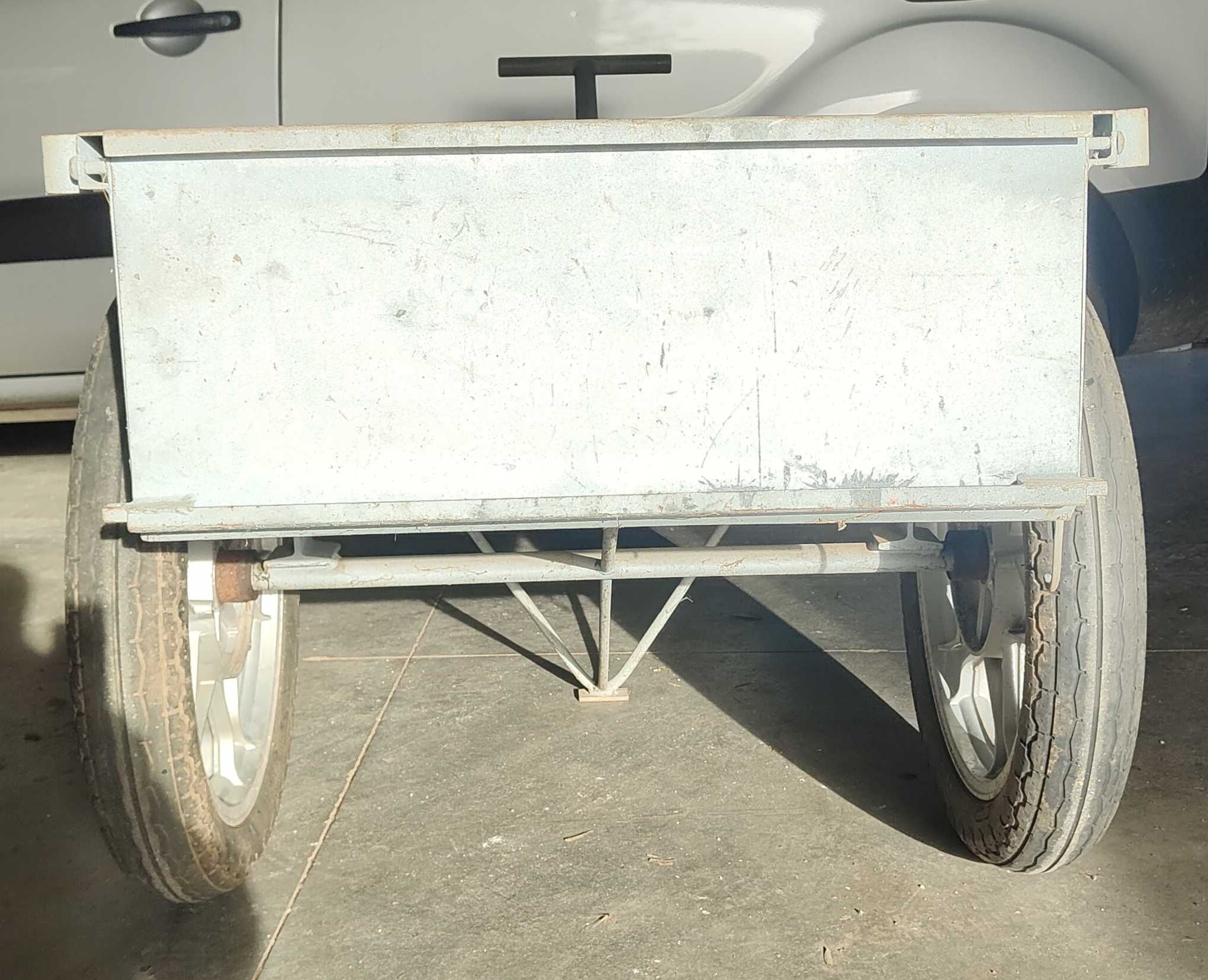 Vendo carro de mão