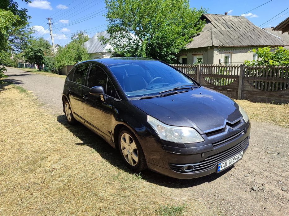 Автомобіль Citroen C4
