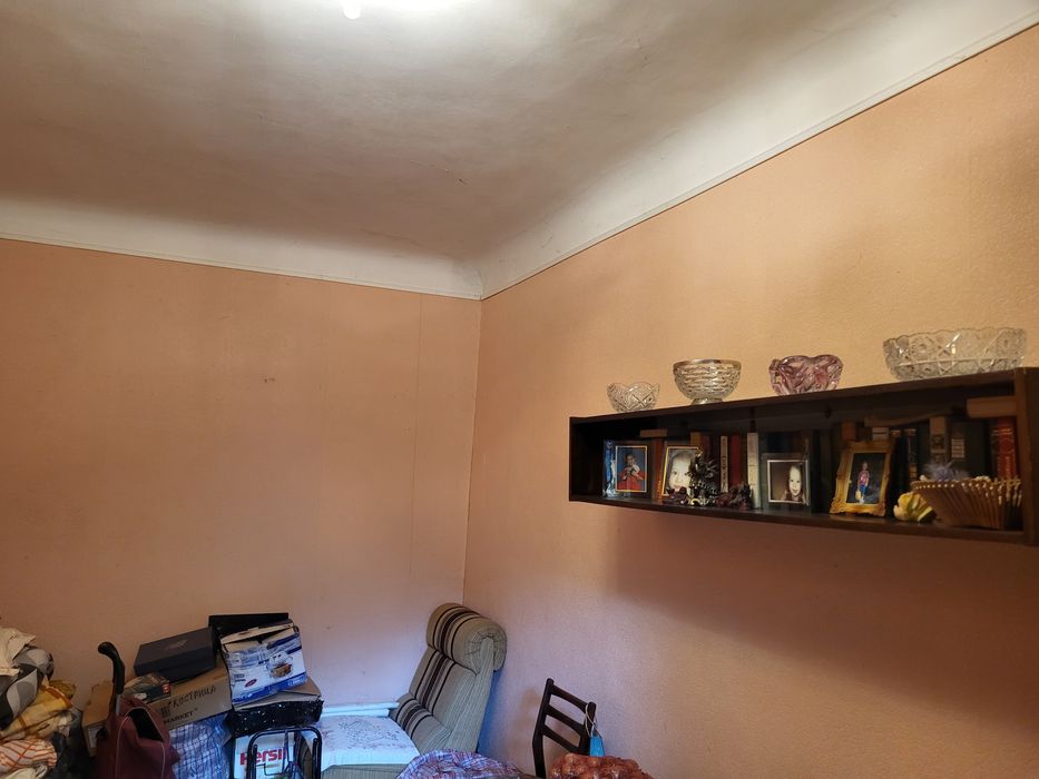 Продам трёхкомнатную  квартиру.Сталинка.АГО.