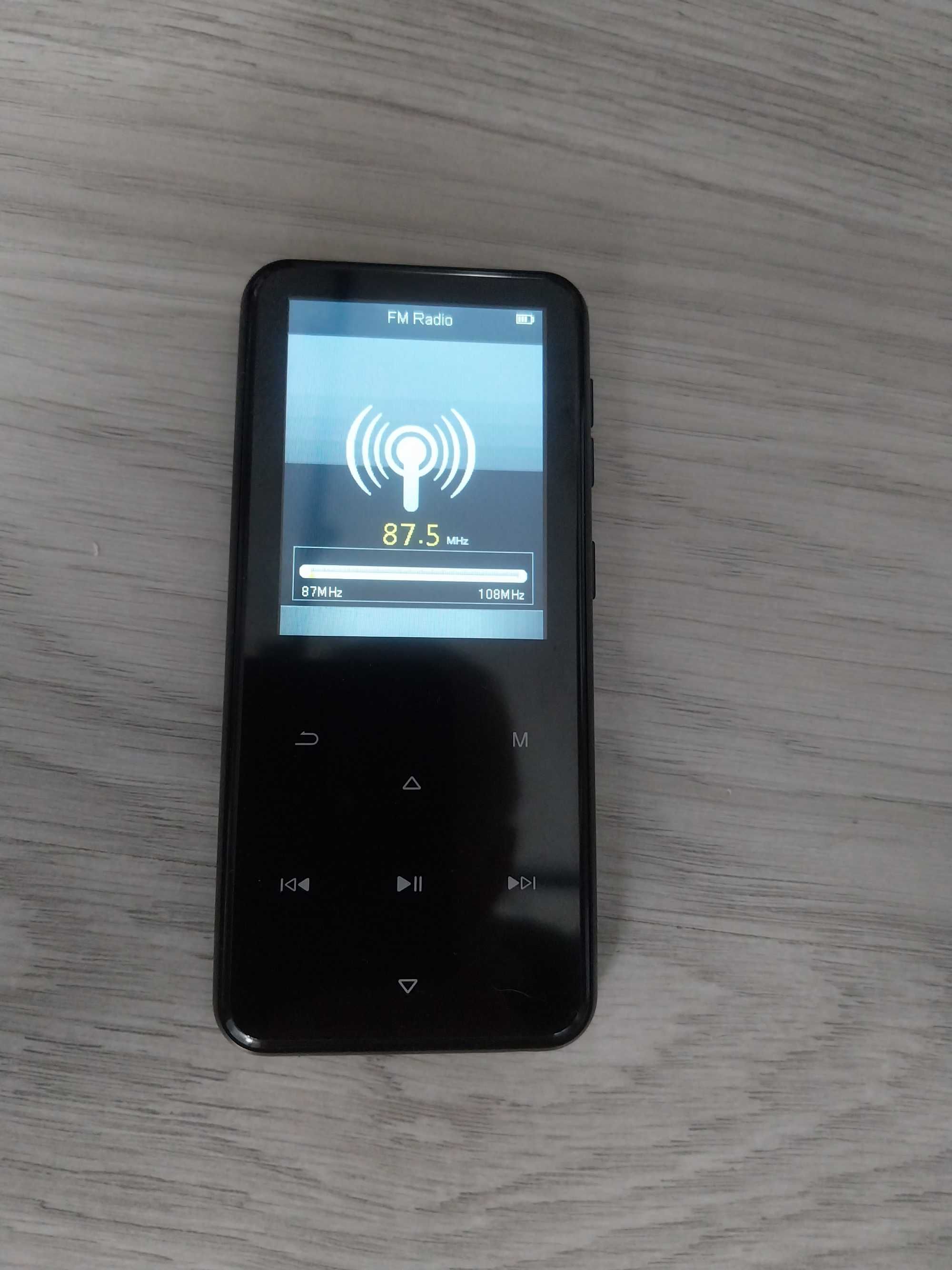 Odtwarzacz MP3 Agptek M3PL z Bluetooth 2,4-calowy