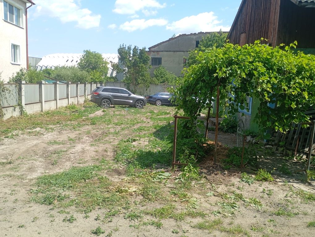 1/2 дома вул. Кармелюка Чернівці,район віниченка