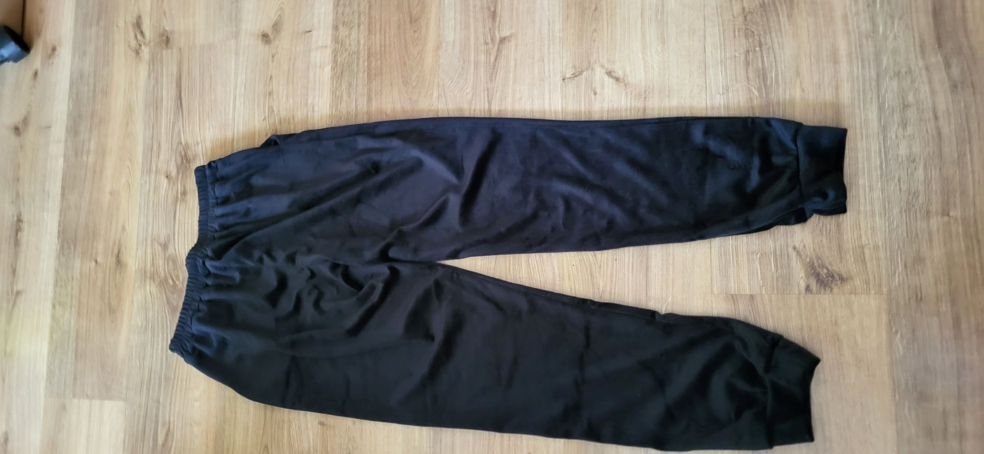 Dres welurowy polskiej produkcji rozmiar L