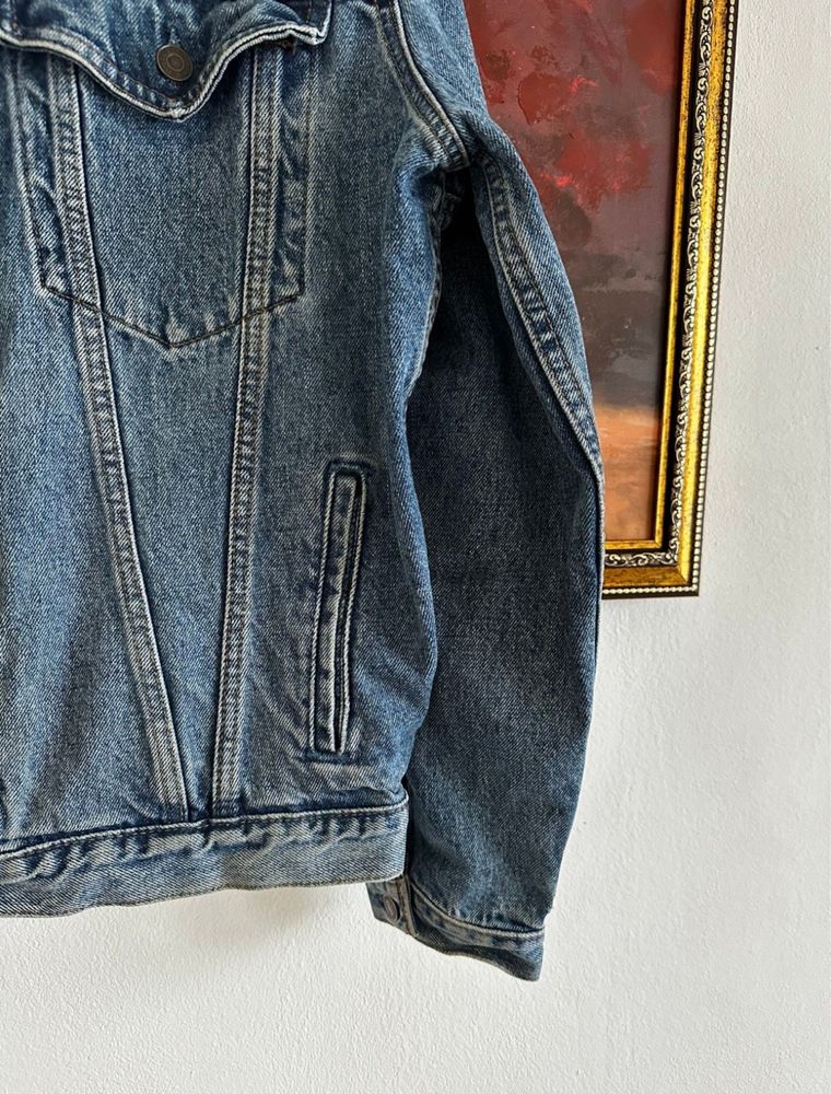 Винтажная джинсовая куртка Levis оригинал ( размер М )