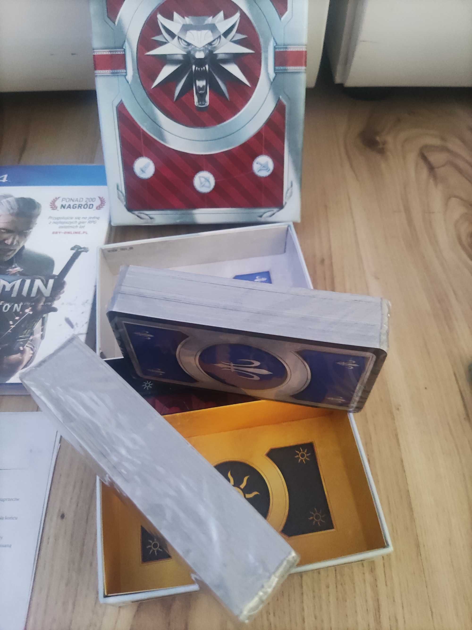 Wiedźmin 3 Dziki PS4 + karty do Gwinta Mega Zestaw