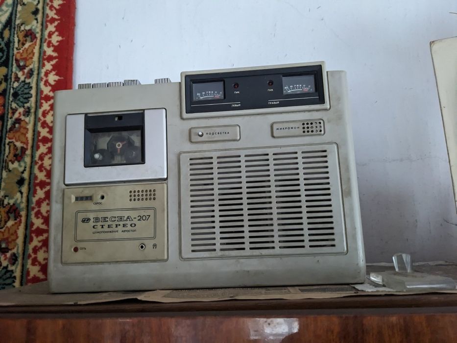 Стіл овальний 50- 60 р., дуб,ручна робота.