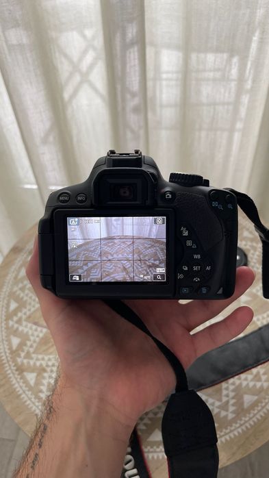 Camera CANON EOS 650D + Zoom Lens