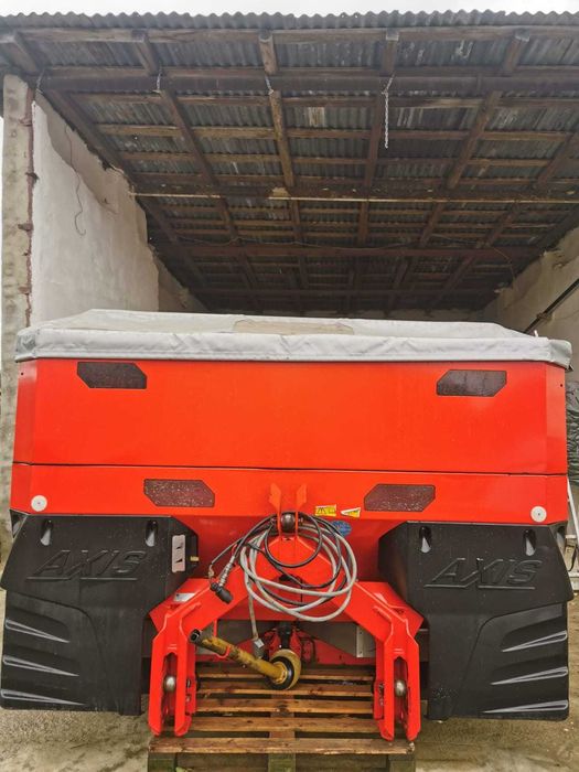 Kuhn AXIS 40.1 W , komputer