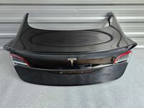 Tesla Model 3 кришка багажника ляда - рест дорест