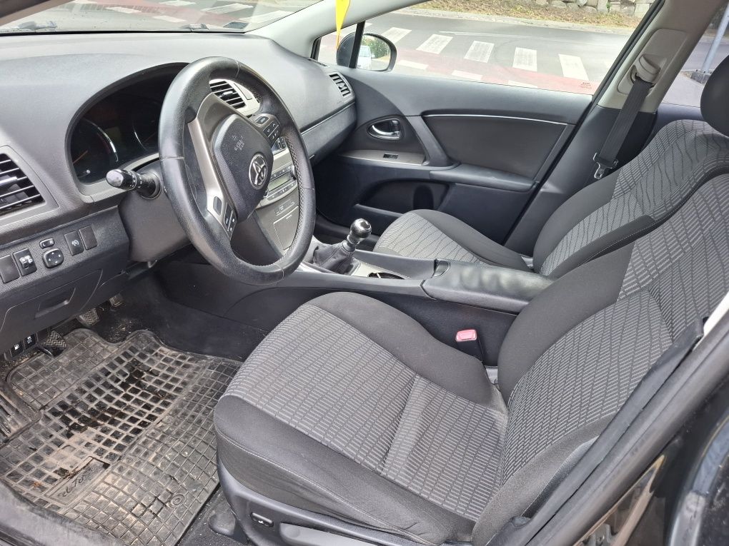 Toyota avensis T27