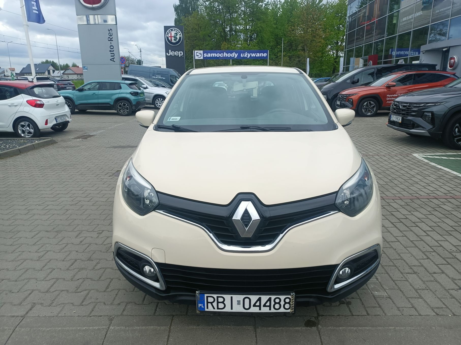 Renault Captur salon Polska