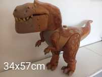 Butch O Bom Dinossauro com vários sons Disney
