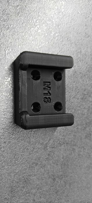 Uchwyt do baterii Milwaukee M18