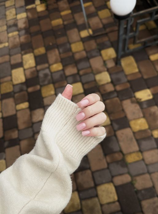 Манікюр, педикюр, корекція, нарощення