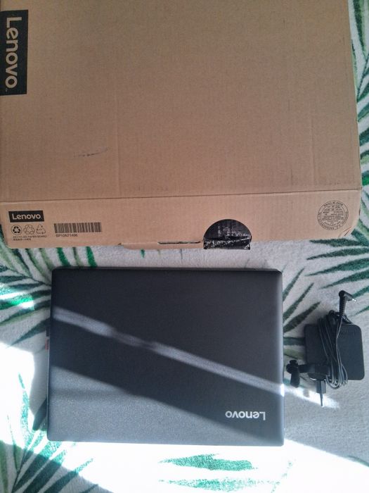Lenovo idepad 320 14IKB intel core i5 8GB ram 256GB SSD Grafika Geforc