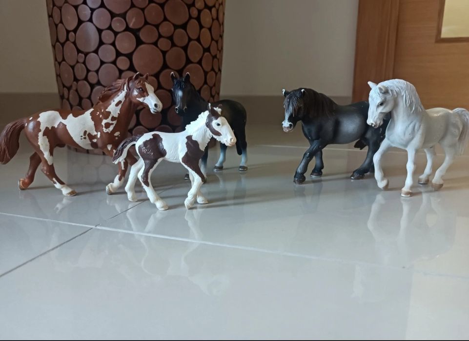 Cavalos coleção schleich