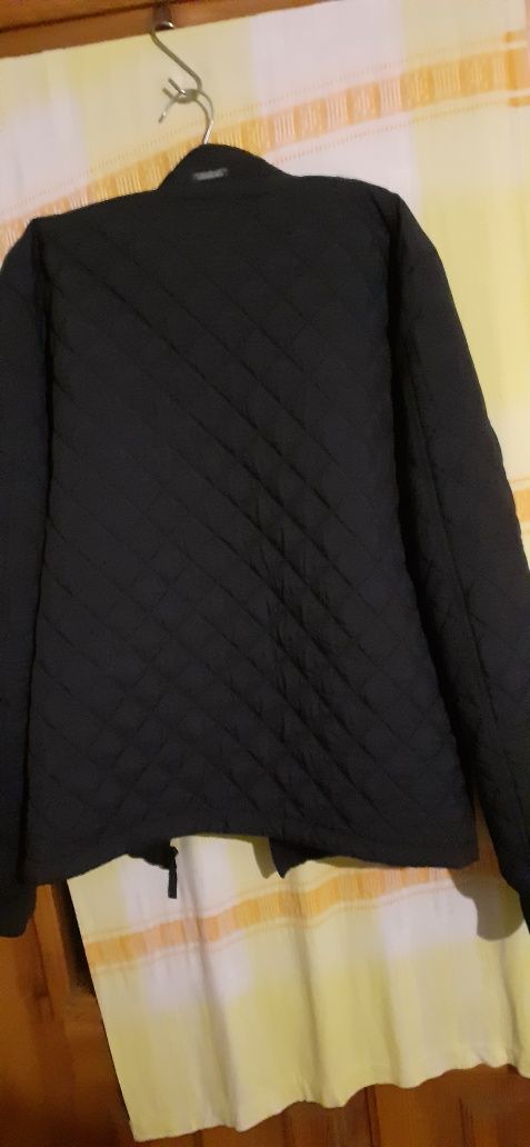 Продам модну курточку
