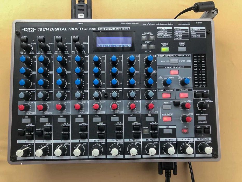 Цифровий мікшер Roland M-16DX (24-бита/96КГц) стан нового