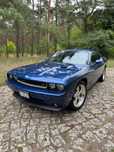 Dodge Challenger Piękny niebieski DODGE. Godny uwagi