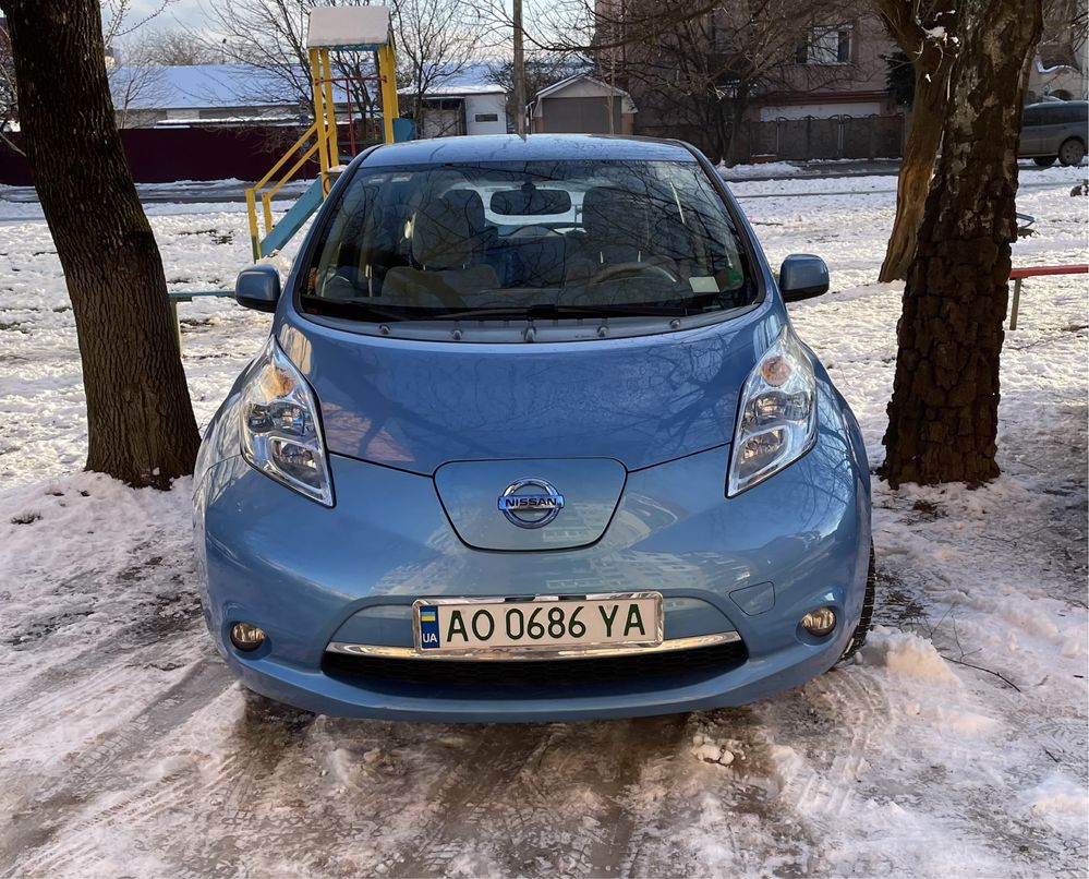 Продам Nissan Leaf