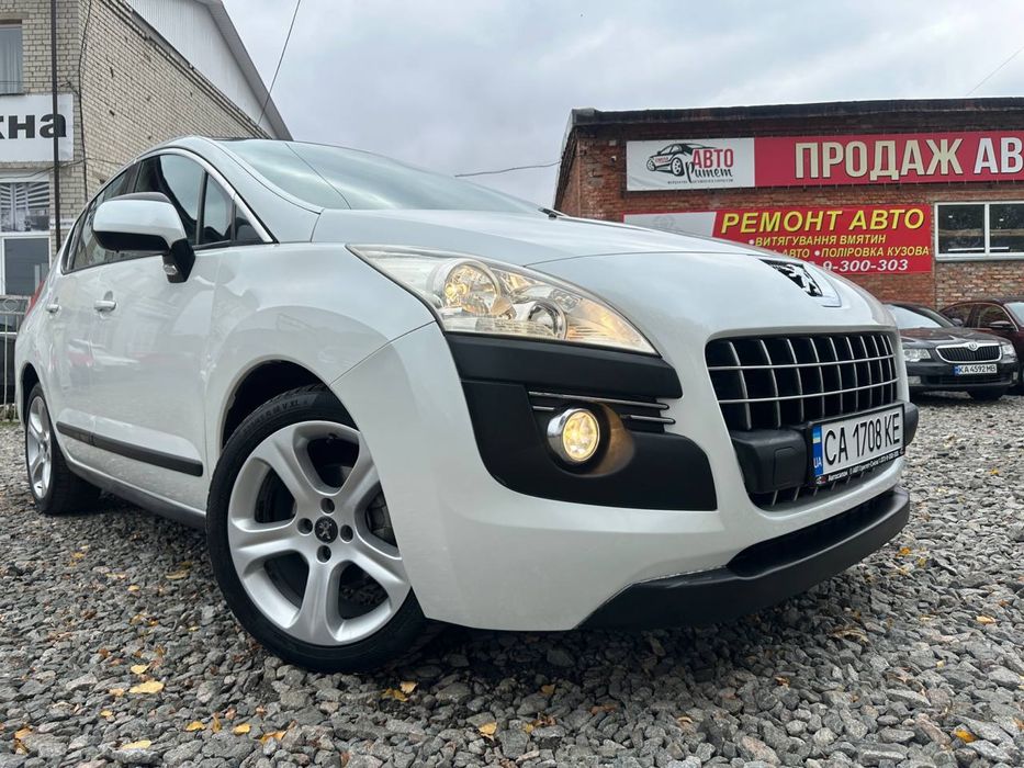 В продажі Peugeot 3008