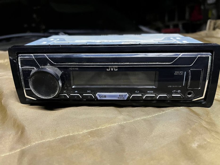 Оригинальна магнитола JVC KD-X162