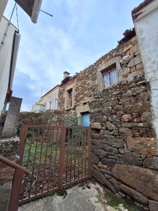Casa em Ruínas para venda
