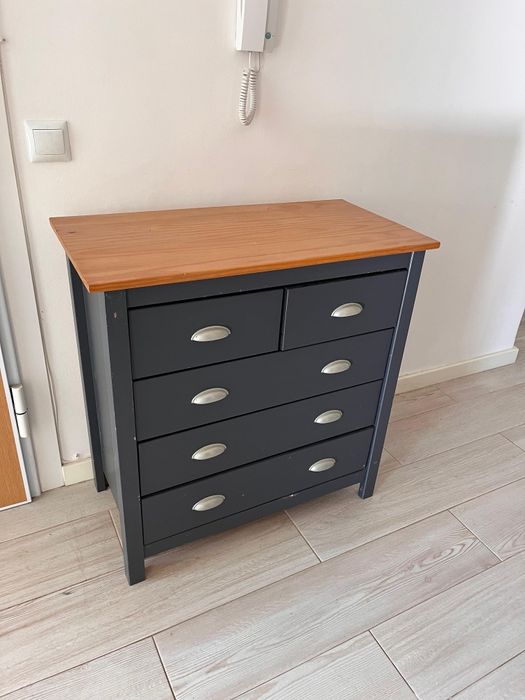 Conjunto de Cómoda e mesa de apoio