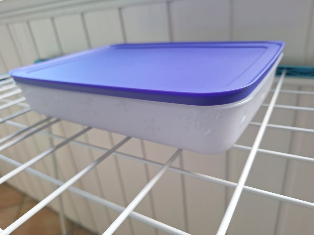 TUPPERWARE Pojemnik do mrożenia 2,25L Nowy  + gratis