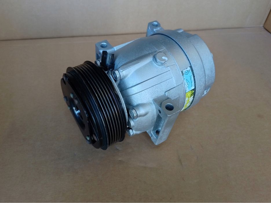 Компресор кондиціонера 1.9 2.5 2.3 Рено Трафик Мастер лагуна виваро