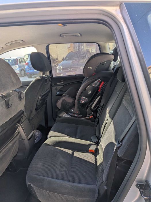 Ford C-Max 1.6 TDCi Ghia | Familiar Espaçosa e Económica