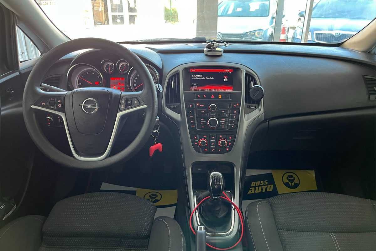 Opel Astra - 2015