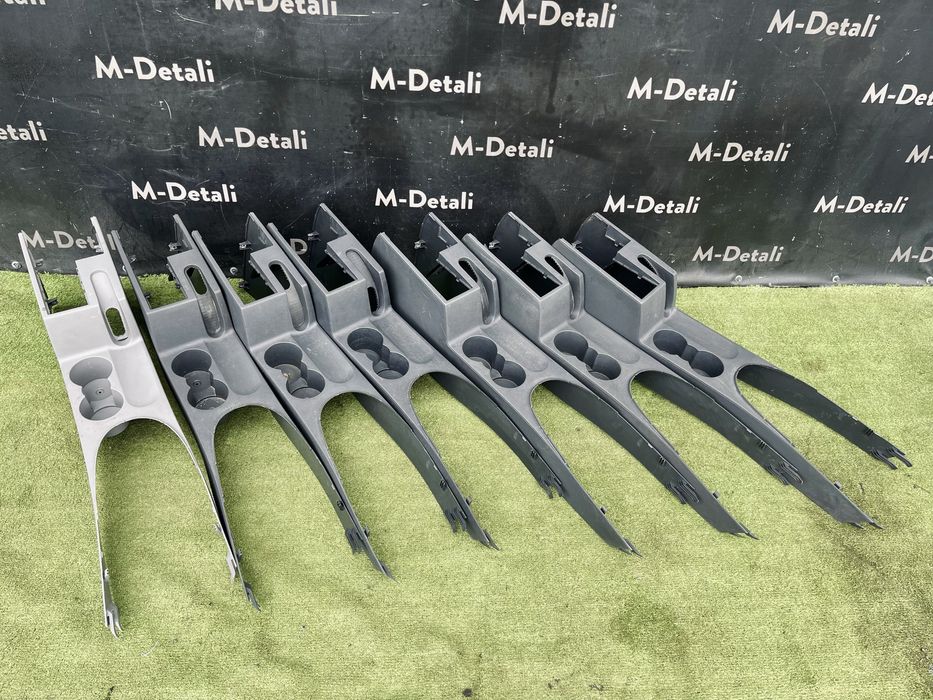 Центральна консоль під торпеди Тоуран центральная консоль Touran Caddy