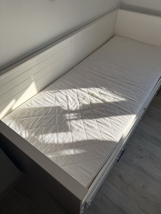 Łóżko składane z materacami