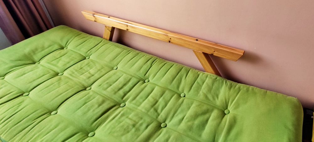 Sofa Bebop marki Karup, lite drewno sosnowe