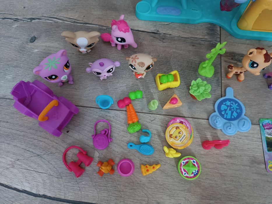 Littlest pet shop 11 zwierzątek + jedno duże fabryka zabawy+safari