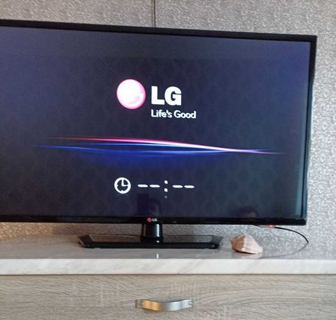 Телевізор LG 42" в ідеальному стані