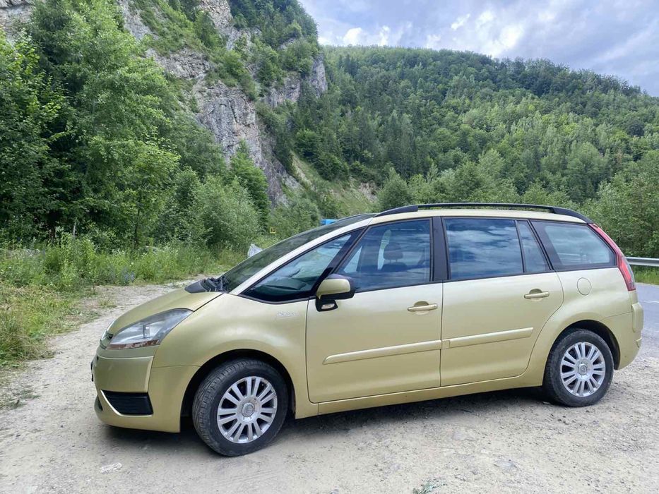 Сімейне авто 7 місне