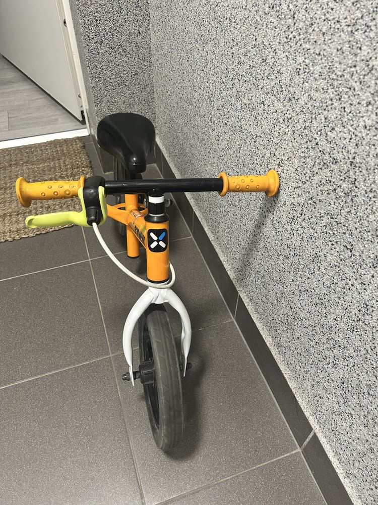 rowerek biegowy Decathlon b-twin z hamulcem 10''