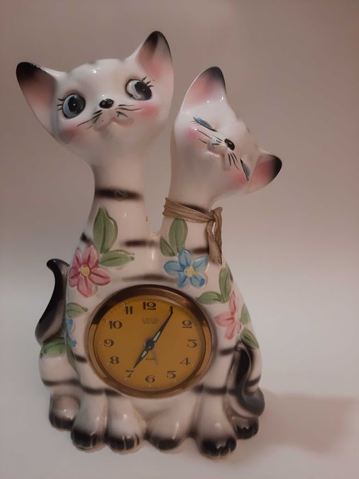 Relógio vintage Japão estatueta casal de gatos cerâmica Kitsh