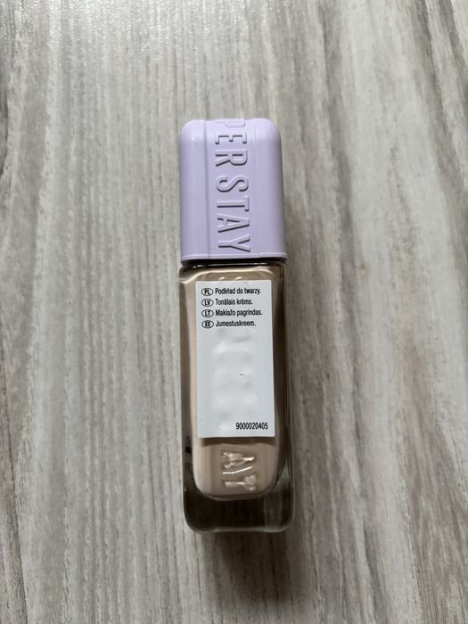 Maybelline super stay 090